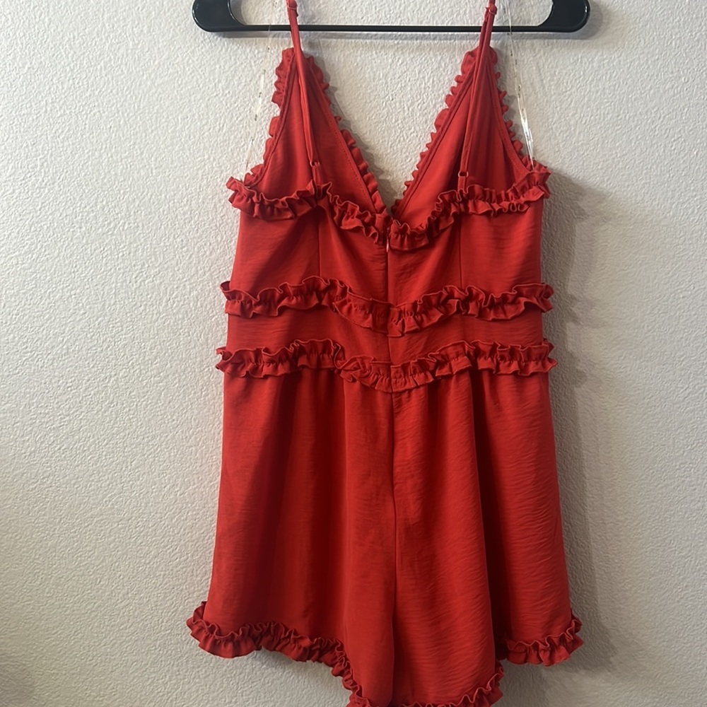 Rust colored lightweight romper. Size medium. EUC - Picture 6 of 8